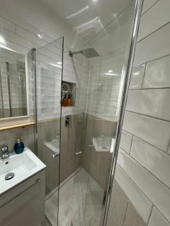 Little Swan Apartman - Budapest - 9
