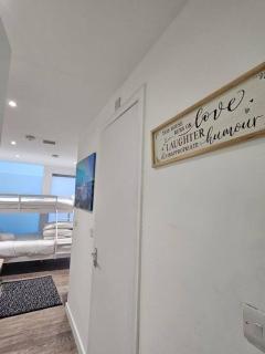 Comfy Studio for 5 in Deltan Croydon DPG4 - 3