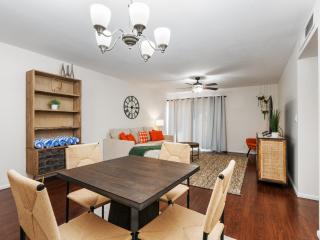 Top-notch 2br Spacious Condo With Shared Pool - Scottsdale - 9