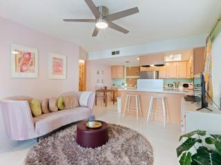 Modernized 1br Condo W Shared Pool & Spa - 8