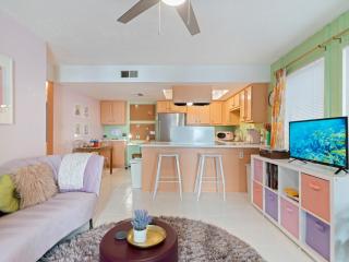 Modernized 1br Condo W Shared Pool & Spa - Scottsdale - 3