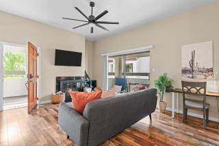 Snug 2br Condo W Pool, Patio, Wd Near Old Town - Scottsdale - 1