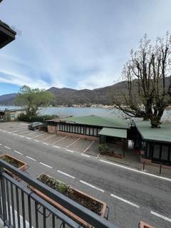 Domus Lapis front lake view - Ixihome - Porto Ceresio - 8