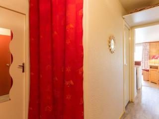 Studio spacieux au pied des pistes avec balcon, piscine chauffée et casier à skis - FR-1-267-184 - 6
