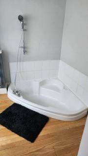 Cosy 4 bed home - Edmonton - 6
