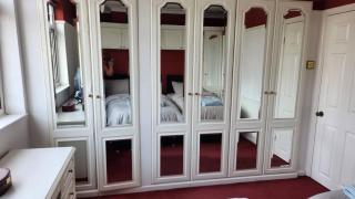 Cosy 4 bed home - Edmonton - 3