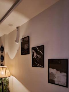 Parkside Panoramic 1 BR Apartment Self Check-IN Next to Penta Square DHA Phase 5 - Lahore - 3