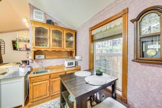 Homey Pet-Friendly Libby Cottage with Yard by Creek! - White Haven - 3
