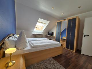 Hotel am Schenkelberg - Saarbrücken - 7
