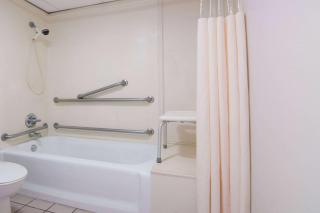 Days Inn by Wyndham N.W. Medical Center - San Antonio - 4