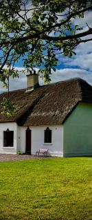 Cottage 33 Old Killarney Village Killarney V93K66X 4 King Beds Sleeps 8 Sharing - 8