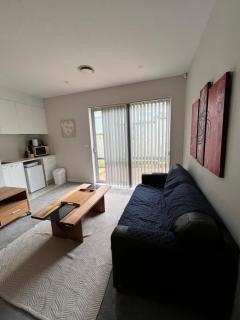 Self contained central Silverdale - 4