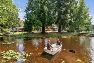 Guest Cottage with Lake Access Row Boat Kayaks - 6