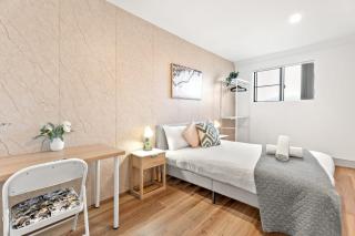 Boutique Queen Room - Centrally Located at Glenfield - Shared Bathroom - Glenfield - 7