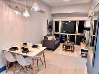 Blue Atlantic Bliss Modern 1BR Retreat in Forbes Wood Parklane - Manila - 6