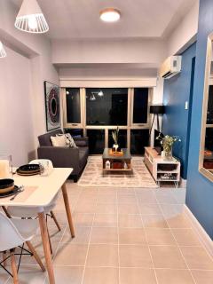 Blue Atlantic Bliss Modern 1BR Retreat in Forbes Wood Parklane - Manila - 4