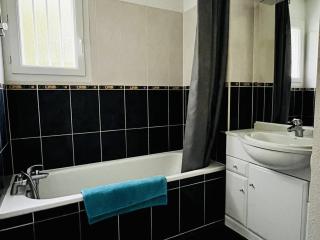 Appartement T2 avec piscine, proche thermes, terrasse, parking, petit animal OK, Cambo-les-Bains - FR-1-495-142 - Cambo-les-Bains - 1