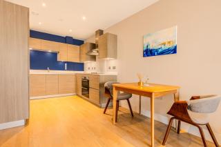 Elegant 1BR Apartment, 5 Min Limehouse DLR Station - Londra - 5