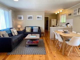 Crows Nest 2 Henry St Port Elliot - No Linen Included - Port Elliot - 8