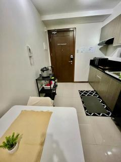 new 1 bedroom next to robinsons galleria with 200mbps internet - 3