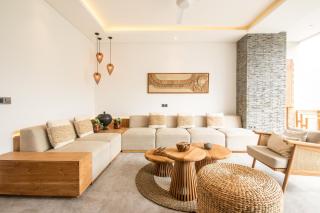 Seaside Luxury 4BR Villa, 400m to Finns, Canggu - 3