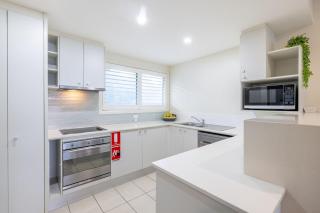 Pacific Blue 244, 255 Sandy Point Rd - pool, aircon, linen and resort features - Corlette - 1