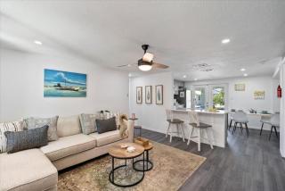Siesta Key Cottage with Heated Pool - Sarasota - 8