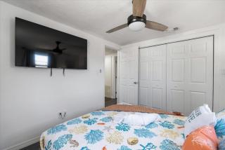 Siesta Key Cottage with Heated Pool - Sarasota - 3