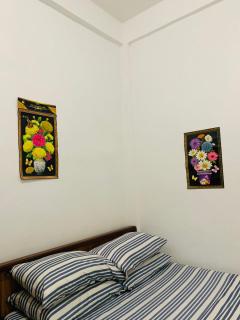 Queen's Room Rental 2 - 3
