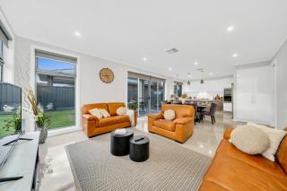 Luxury on City Fringe in Klemzig By Elegant Stays - Campbelltown - 1