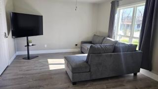 Spacious Home Near Downtown - 6