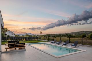 Villa Vedro nebo, XL heated pool - 8