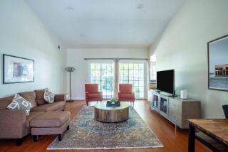 Foster City 4br w backyard near parks shops SFO-1596 - Foster City - 0