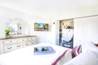 Brick Enclave with Mini Golf & SPA, 5mins to beach - 4