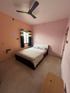 Lee home stay - Hampi - 1