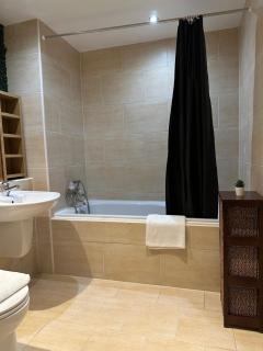 City Centre 2 Bed Room 2 Bath Room Apartment with En-suite - Liverpool - 4
