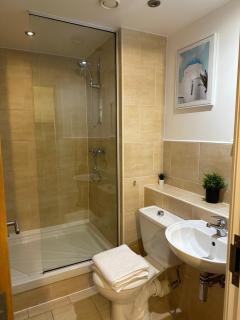 City Centre 2 Bed Room 2 Bath Room Apartment with En-suite - Liverpool - 3