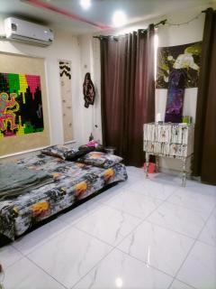 Flat for rent on daily basis - Lahore - 5