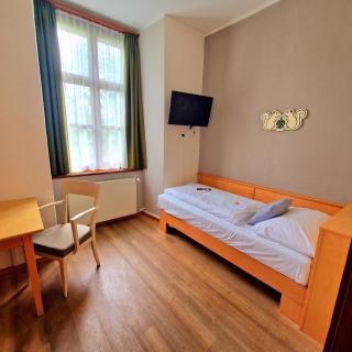 JUFA Hotel Schloss Röthelstein - 4