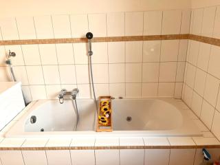 Doppelzimmer mit Terrasse in privatem Zuhause - 5