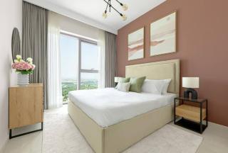 Infinity Pool with Burj Khalifa View - 1 Bedroom Apartment in Downtown - 5 min walk to Dubai Mall, close to Burj Khalifa - Sleeps 4 People by ZEN STAYS - Dubai - 1
