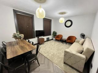 Fabulous 3 Bed Apartment - Near Excel - Sleeps 6 - 8 - Londra - 0