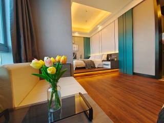 STAR STAGE International Apartment Hotel - 1min to Line2 & Line8 ChangGang STN-Free private car delivery to Canton Fair from Apr 15th to May 4th - Canton - 5