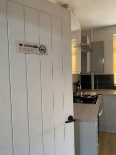 Luxe Entire 3 bedroom home, Perfect for Business, Contractor, Family stays, Free WIFI & NETFLIX - Birmingham - 7