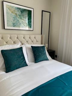 Luxe Entire 3 bedroom home, Perfect for Business, Contractor, Family stays, Free WIFI & NETFLIX - Birmingham - 9