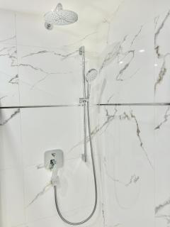 Brand New Central & Modern Apartment - Wenen - 6