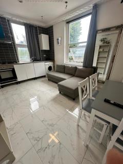 First floor one bedroom flat Bell Street - 1
