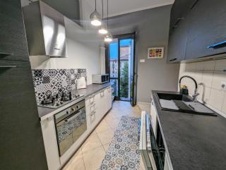 Bright flat just 10 minutes from the city centre - Como - 4