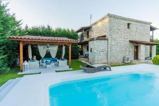 Crown Villa Aphrodite with Private Pool - Kamena Vourla - 0