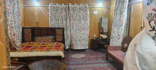 Houseboat Karima palace - Srinagar - 2